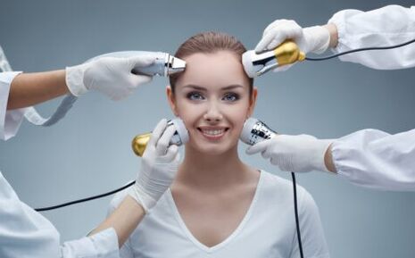 គ្រឿងសម្អាងផ្នែករឹង