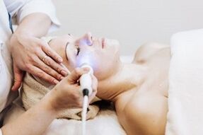 អនុវត្តនីតិវិធី rejuvenation ស្បែកប្រភាគ